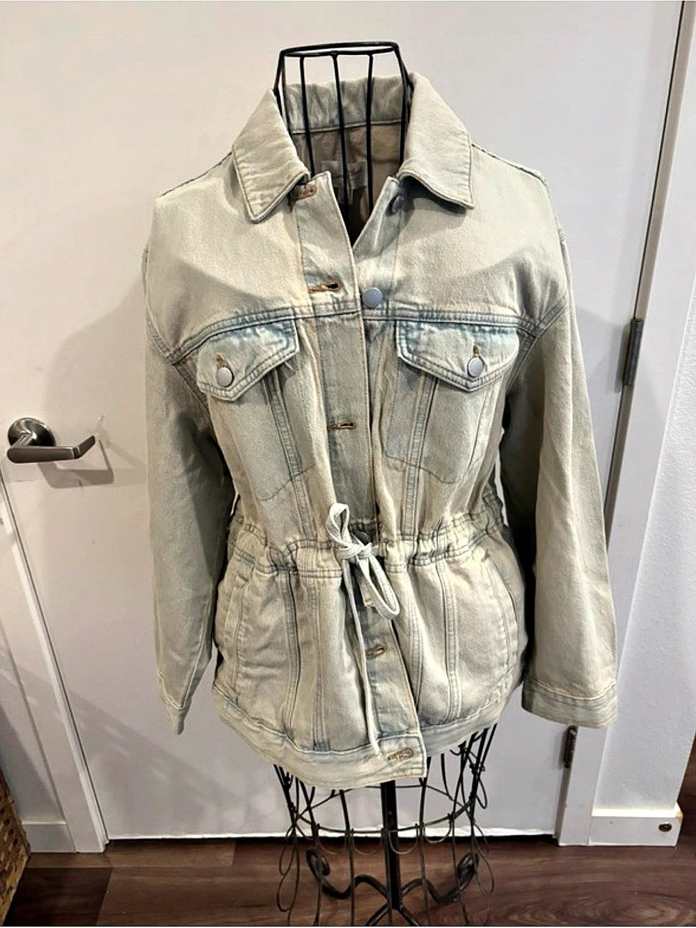 Universal thread Denim Utility Jacket Size Medium NWT